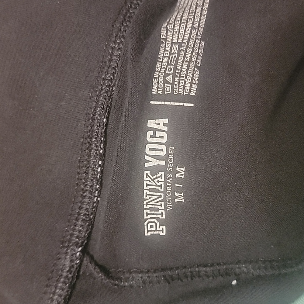 Pink yoga capris - Picture 2 of 4